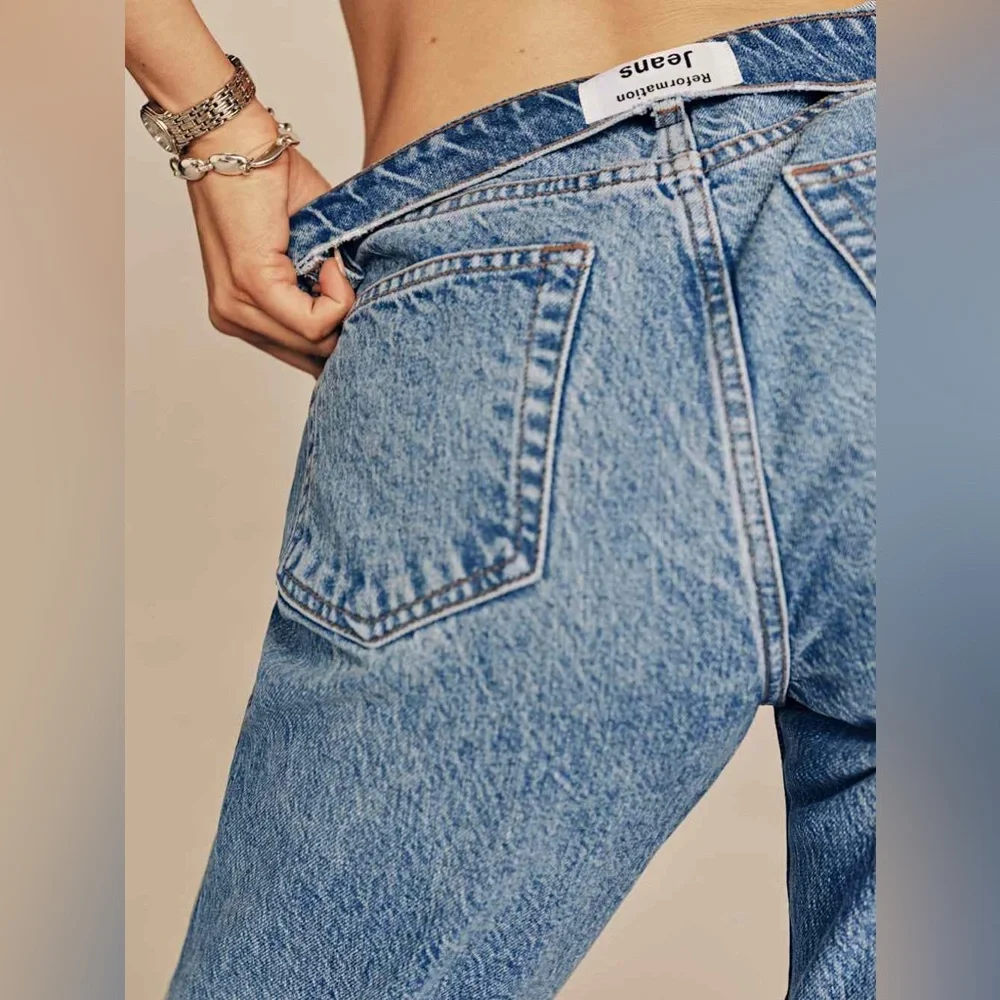 Reformation Val 90s Mid Rise Straight Jeans in Colorado - Picture 4 of 10